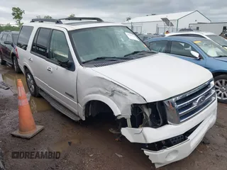 2008 Ford Expedition SSV с VIN 1FMFU15518LA78950, выставлен на аукционе IAAI как лот 42307155 с пробегом 224 243 миль миль и . История ставок и продаж доступна на DreamBid. Изображение 1.