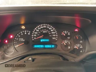 2003 Chevrolet Avalanche with VIN 3GNEC13T33G258707, listed as a IAAI auction lot 41911535 with 222,046 mi miles and . Bid and sale history available at DreamBid. Image 7.