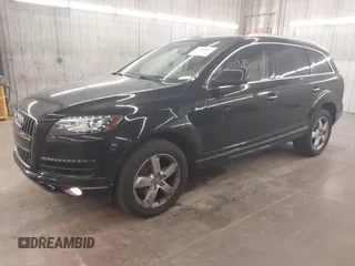 2015 Audi Q7 Premium с VIN WA1CGAFE1FD001624, выставлен на аукционе IAAI как лот 42385107 с пробегом 102 360 миль миль и . История ставок и продаж доступна на DreamBid. Изображение 18.