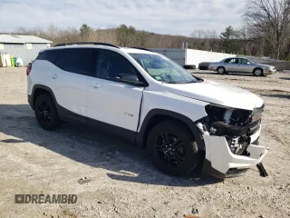 2023 GMC Terrain AT4 z VIN 3GKALYEG2PL234481, wystawiony jako Copart lot #49389095 z przebiegiem 8 555 mil mil oraz Szkoda całkowita • Salvage title. Historia ofert i sprzedaży dostępna na DreamBid. Obrazek 4.
