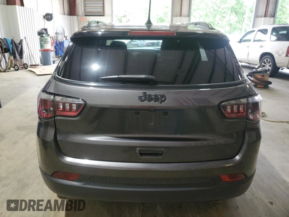 2020 Jeep Compass Latitude z VIN 3C4NJCBB6LT252619, wystawiony jako Copart lot #54860815 z przebiegiem Nie podano mil oraz Szkoda całkowita • Salvage title. Historia ofert i sprzedaży dostępna na DreamBid. Obrazek 6.