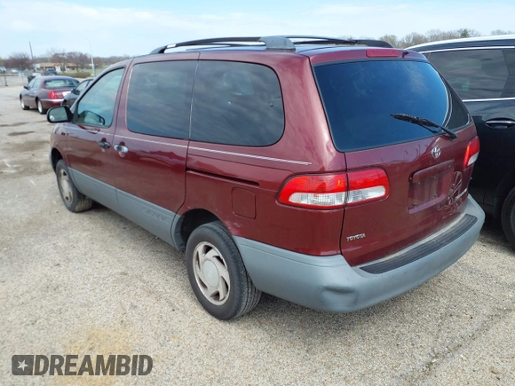 2001 Toyota Sienna LE with VIN 4T3ZF13C91U350273, listed as a IAAI auction lot 41880749 with 289,542 mi miles. Bid and sale history available at carsss.com. Image 3.