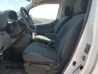 2017 Nissan NV200 S z VIN 3N6CM0KN4HK720011, wystawiony jako Copart lot #53817365 z przebiegiem Nie podano mil oraz Tytuł czysty. Historia ofert i sprzedaży dostępna na DreamBid. Obrazek 7.
