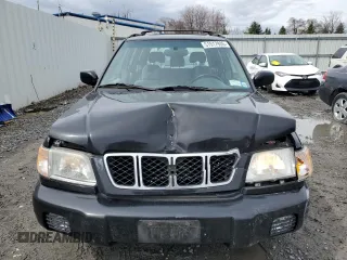 2001 Subaru Forester S w/Premium Pkg with VIN JF1SF656X1H725718, listed as a Copart auction lot 51517935 with 153,875 mi miles and Salvage Title. Bid and sale history available at carsss.com. Image 5.