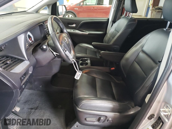 2019 Toyota Sienna SE с VIN 5TDEZ3DC3KS221691, выставлен на аукционе Copart как лот 68318484 с пробегом 59 319 миль миль и Списание • Salvage title. История ставок и продаж доступна на DreamBid. Изображение 7.