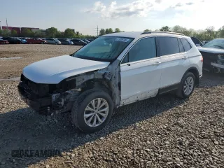 2018 Volkswagen Tiguan SEL with VIN 3VV3B7AXXJM048925, listed as a Copart auction lot 57089745 with 92,540 mi miles and Salvage title. Bid and sale history available at DreamBid. Image 1.