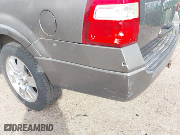 2010 Ford Expedition Max Limited с VIN 1FMJK2A57AEB70862, выставлен на аукционе IAAI как лот 40696357 с пробегом Не указан миль и . История ставок и продаж доступна на DreamBid. Изображение 17.