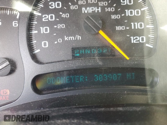 2005 GMC Sierra 1500 with VIN 1GDHC24U65E138733, listed as a Copart auction lot 47315715 with 303,907 mi miles and Salvage Title. Bid and sale history available at DreamBid. Image 9.