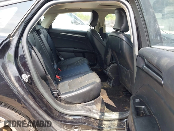 2019 Ford Fusion Titanium z VIN 3FA6P0RU0KR260239, wystawiony jako IAAI lot #42436643 z przebiegiem 114 631 mil mil oraz . Historia ofert i sprzedaży dostępna na DreamBid. Obrazek 8.