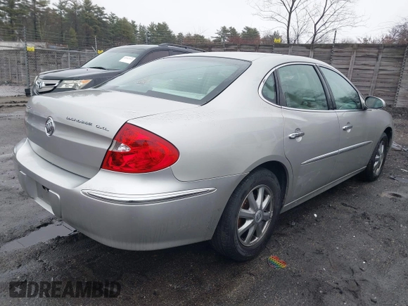 2008 Buick LaCrosse CXL with VIN 2G4WD582081245815, listed as a IAAI auction lot 41935941 with 115,331 mi miles. Bid and sale history available at carsss.com. Image 4.