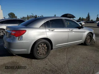 2013 Chrysler 200 LX with VIN 1C3CCBAB5DN642243, listed as a Copart auction lot 45364075 with 138,033 mi miles and Salvage Title. Bid and sale history available at DreamBid. Image 3.