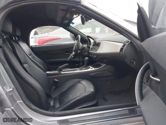 2007 BMW Z4 3.0si with VIN 4USBU535X7LX02797, listed as a IAAI auction lot 41520942 with NaN miles. Bid and sale history available at carsss.com. Image 5.