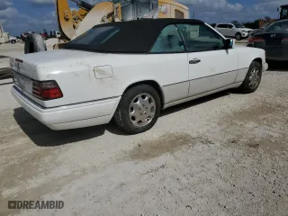 1995 Mercedes-Benz E Class with VIN WDBEA66E5SC280927, listed as a Copart auction lot 77246224 with 84,599 mi miles and Non Repairable. Bid and sale history available at carsss.com. Image 3.