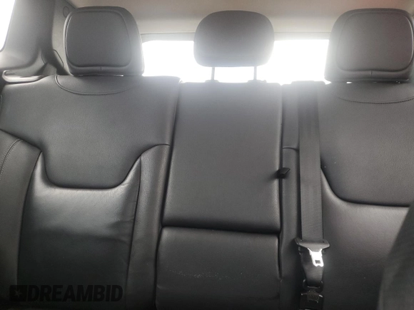 2017 Jeep Renegade Limited with VIN ZACCJBDBXHPE88574, listed as a Copart auction lot 61728625 with 106,116 mi miles and Salvage title. Bid and sale history available at DreamBid. Image 10.