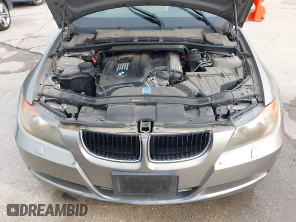 2008 BMW 3 Series 328xi z VIN WBAVC93538K041700, wystawiony jako IAAI lot #42418358 z przebiegiem 129 988 mil mil oraz . Historia ofert i sprzedaży dostępna na DreamBid. Obrazek 10.