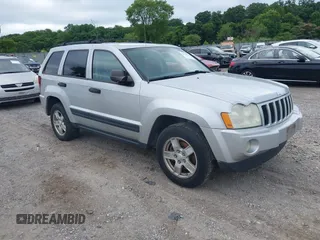 2005 Jeep Grand Cherokee Laredo with VIN 1J4GR48K45C724808, listed as a IAAI auction lot 42722305 with 149,112 mi miles and . Bid and sale history available at DreamBid. Image 1.