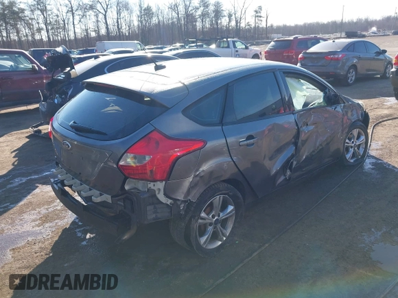 2013 Ford Focus SE with VIN 1FADP3K28DL323879, listed as a IAAI auction lot 41449022 with 133,735 mi miles. Bid and sale history available at carsss.com. Image 4.