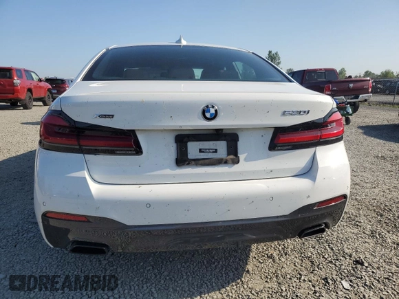 2022 BMW 5 Series 530i xDrive z VIN WBA13BJ00NCJ40607, wystawiony jako Copart lot #54605845 z przebiegiem 27 920 mil mil oraz Szkoda całkowita • Salvage title. Historia ofert i sprzedaży dostępna na DreamBid. Obrazek 6.