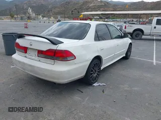2001 Honda Accord EX z VIN 1HGCG56681A038235, wystawiony jako IAAI lot #42427864 z przebiegiem 163 971 mil mil oraz . Historia ofert i sprzedaży dostępna na DreamBid. Obrazek 4.