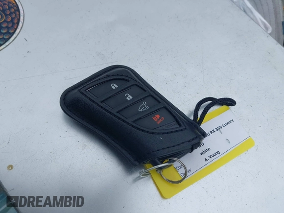 2024 Lexus RX 350 z VIN 2T2BAMBA5RC043718, wystawiony jako IAAI lot #42162415 z przebiegiem 5577 mil mil oraz . Historia ofert i sprzedaży dostępna na DreamBid. Obrazek 11.