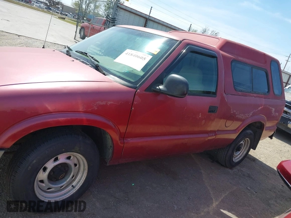 1996 Chevrolet S-10 with VIN 1GCCS1448TK120616, listed as a IAAI auction lot 41840605 with 251,506 mi miles and . Bid and sale history available at DreamBid. Image 14.