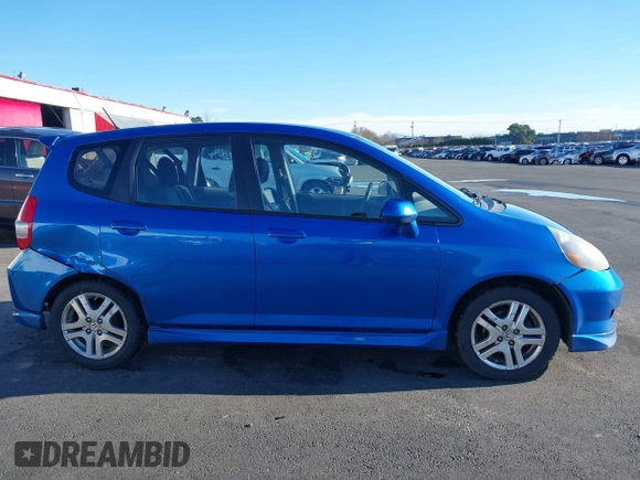 2008 Honda Fit Sport with VIN JHMGD37638S037038, listed as a IAAI auction lot 41019917 with 216,242 mi miles. Bid and sale history available at carsss.com. Image 13.