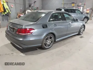 2016 Mercedes-Benz E-Class E 350 Luxury with VIN WDDHF8JB2GB295090, listed as a IAAI auction lot 41286113 with 52,813 mi miles. Bid and sale history available at carsss.com. Image 4.