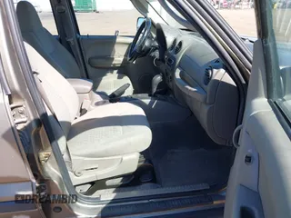 2007 Jeep Liberty Sport with VIN 1J8GL48K97W535993, listed as a IAAI auction lot 42200633 with 136,773 mi miles. Bid and sale history available at carsss.com. Image 5.