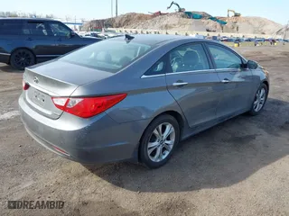 2013 Hyundai Sonata SE with VIN 5NPEC4AC9DH622926, listed as a IAAI auction lot 41950404 with 81,997 mi miles. Bid and sale history available at carsss.com. Image 4.