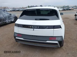 2025 Hyundai Ioniq 5 z VIN 7YAKN4DA4SY008488, wystawiony jako IAAI lot #42460932 z przebiegiem 703 mil mil oraz . Historia ofert i sprzedaży dostępna na DreamBid. Obrazek 16.