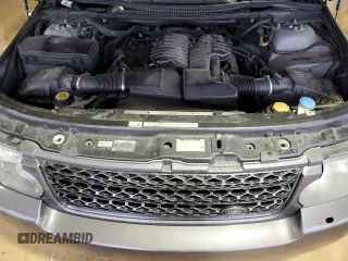 2011 Land Rover Range Rover HSE Lux z VIN SALMF1D44BA336548, wystawiony jako Copart lot #44225145 z przebiegiem 175 804 mil mil oraz Szkoda całkowita • Salvage title. Historia ofert i sprzedaży dostępna na DreamBid. Obrazek 14.