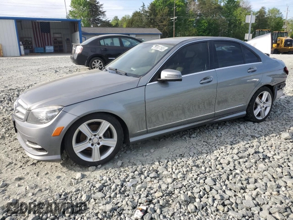 2011 Mercedes-Benz C 300 Sport z VIN WDDGF8BB3BR164454, wystawiony jako Copart lot #53807685 z przebiegiem 194 025 mil mil oraz Szkoda całkowita • Salvage title. Historia ofert i sprzedaży dostępna na DreamBid. Obrazek 1.