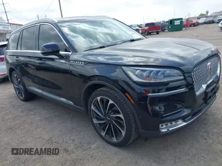 2020 Lincoln Aviator Reserve z VIN 5LM5J7XC9LGL24872, wystawiony jako IAAI lot #42112310 z przebiegiem 20 661 mil mil oraz . Historia ofert i sprzedaży dostępna na DreamBid. Obrazek 1.