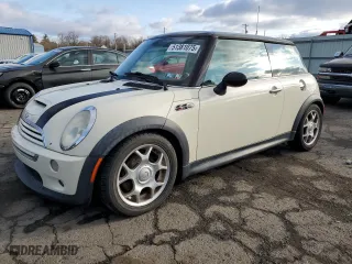 2004 MINI Cooper Hardtop S with VIN WMWRE334X4TD89355, listed as a Copart auction lot 51381075 with 128,293 mi miles and Clean Title. Bid and sale history available at carsss.com. Image 1.