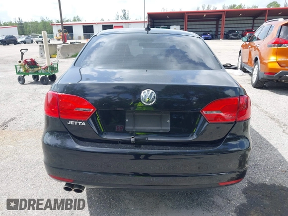 2012 Volkswagen Jetta SE с VIN 3VWDP7AJ4CM392797, выставлен на аукционе IAAI как лот 42413516 с пробегом 183 331 миль миль и . История ставок и продаж доступна на DreamBid. Изображение 17.