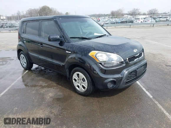 2013 Kia Soul with VIN KNDJT2A53D7621358, listed as a IAAI auction lot 41800278 with 89,452 mi miles. Bid and sale history available at carsss.com. Image 1.
