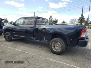 2020 Ram 3500 Tradesman z VIN 3C63RRGL4LG169632, wystawiony jako Copart lot #51488125 z przebiegiem 220 035 mil mil oraz Tytuł czysty. Historia ofert i sprzedaży dostępna na DreamBid. Obrazek 2.
