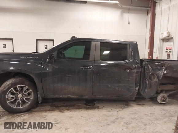 2024 Chevrolet Silverado 1500 LT with VIN 1GCPDKEK1RZ133304, listed as a IAAI auction lot 41375323 with 14,284 mi miles. Bid and sale history available at carsss.com. Image 14.