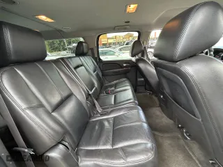 2012 Chevrolet Suburban LT with VIN 1GNSCJE09CR102323, listed as a Copart auction lot 52036785 with 200,381 mi miles and Clean Title. Bid and sale history available at carsss.com. Image 6.