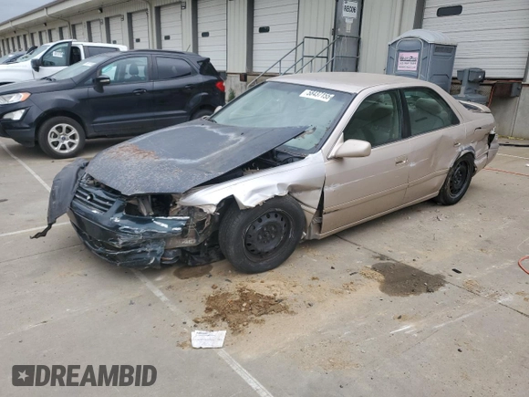 2001 Toyota Camry CE z VIN 4T1BG22K41U104477, wystawiony jako Copart lot #58437155 z przebiegiem 84 355 mil mil oraz Czysty tytuł • Clean title. Historia ofert i sprzedaży dostępna na DreamBid. Obrazek 1.