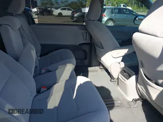 2017 Toyota Sienna LE Auto Access Seat with VIN 5TDKZ3DC7HS781788, listed as a IAAI auction lot 41793638 with 65,529 mi miles. Bid and sale history available at carsss.com. Image 8.