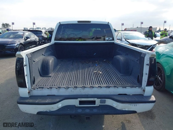 2001 Chevrolet Silverado 1500 LS with VIN 1GCEC19T61Z209787, listed as a IAAI auction lot 41473145 with 1 mi miles. Bid and sale history available at carsss.com. Image 16.