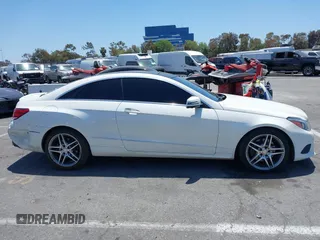 2014 Mercedes-Benz E 350 z VIN WDDKJ5KB6EF248751, wystawiony jako IAAI lot #42316139 z przebiegiem 131 183 mil mil oraz . Historia ofert i sprzedaży dostępna na DreamBid. Obrazek 13.