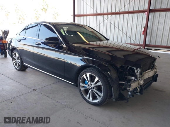 2017 Mercedes-Benz C 350e with VIN 55SWF4HB9HU231092, listed as a IAAI auction lot 42056287 with 103,264 mi miles and . Bid and sale history available at DreamBid. Image 1.