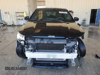2024 Jeep Compass Sport with VIN 3C4NJDAN6RT135066, listed as a Copart auction lot 42750925 with 5,284 mi miles and Salvage Title. Bid and sale history available at carsss.com. Image 5.