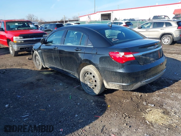 2014 Chrysler 200 LX z VIN 1C3CCBAB0EN146350, wystawiony jako IAAI lot #41527142 z przebiegiem 134 412 mil mil oraz . Historia ofert i sprzedaży dostępna na DreamBid. Obrazek 3.