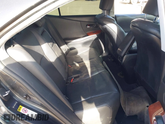 2010 Lexus HS 250h z VIN JTHBB1BA8A2034027, wystawiony jako IAAI lot #41551228 z przebiegiem 304 411 mil mil oraz . Historia ofert i sprzedaży dostępna na DreamBid. Obrazek 8.