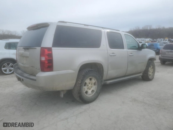 2007 Chevrolet Suburban LT with VIN 3GNFK16317G266460, listed as a Copart auction lot 43257695 with 294,952 mi miles and Salvage Title. Bid and sale history available at carsss.com. Image 3.