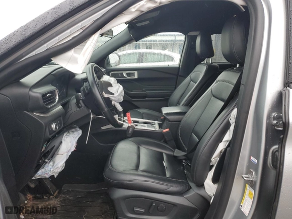 2020 Ford Explorer XLT with VIN 1FMSK7DH2LGB00670, listed as a Copart auction lot 44313725 with 107,244 mi miles and Salvage Title. Bid and sale history available at carsss.com. Image 7.