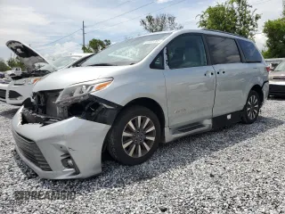 2019 Toyota Sienna XLE Auto Access Seat with VIN 5TDYZ3DC0KS980179, listed as a Copart auction lot 61533395 with 32,996 mi miles and Salvage title. Bid and sale history available at DreamBid. Image 1.